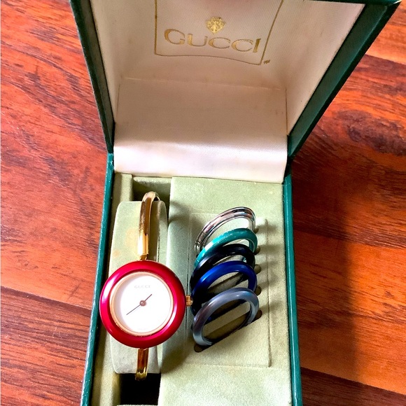 Authentic GUCCI bangle watch with bezels 💙🖤🤍💚🧡 - Picture 15 of 15
